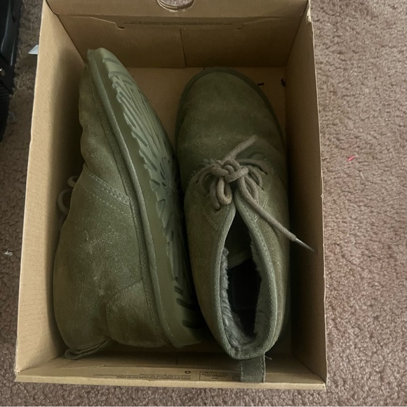 Green Neumell Uggs - Picture 6 of 8